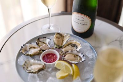 tlmel_champagne_oysters